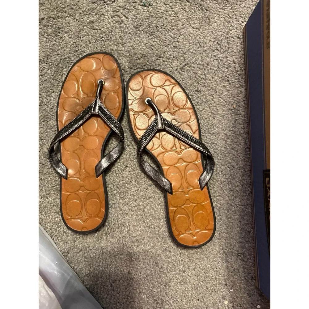 Coach Womens Signature Monogram Flat Flip Flop Sandals Metallic Pewter Tan 8